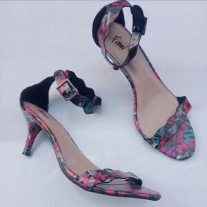 Fioni Women’s Floral Print Ankle Strap Heel Size 6